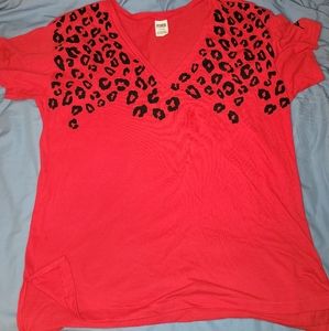 Vs pink tshirt